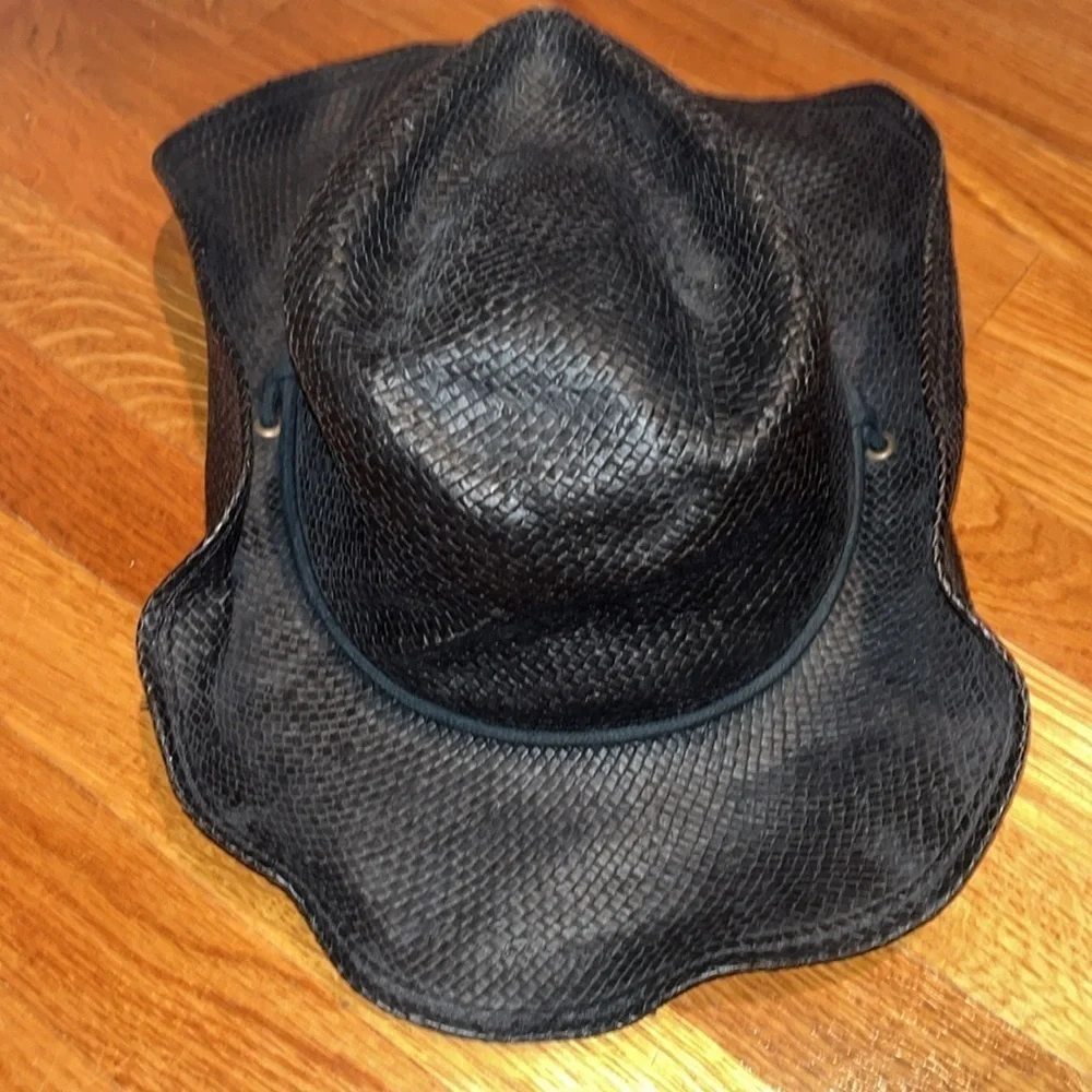 Scala Western Hat in black natural fiber size sm / med with chin strap